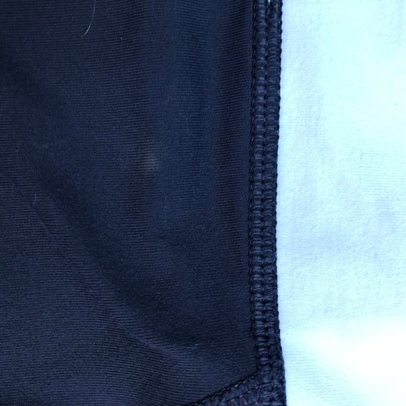 SALE! Lululemon Inspire Crops Leggings - Picture 4 of 6